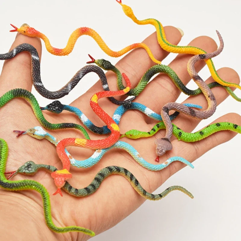 Prank Toys - 12 adet yüksek simülasyon oyuncak plastik